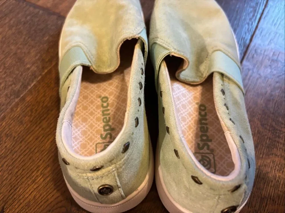 Spenco green Santa Barbara slip on sneaker 8.5 orthotic comfort